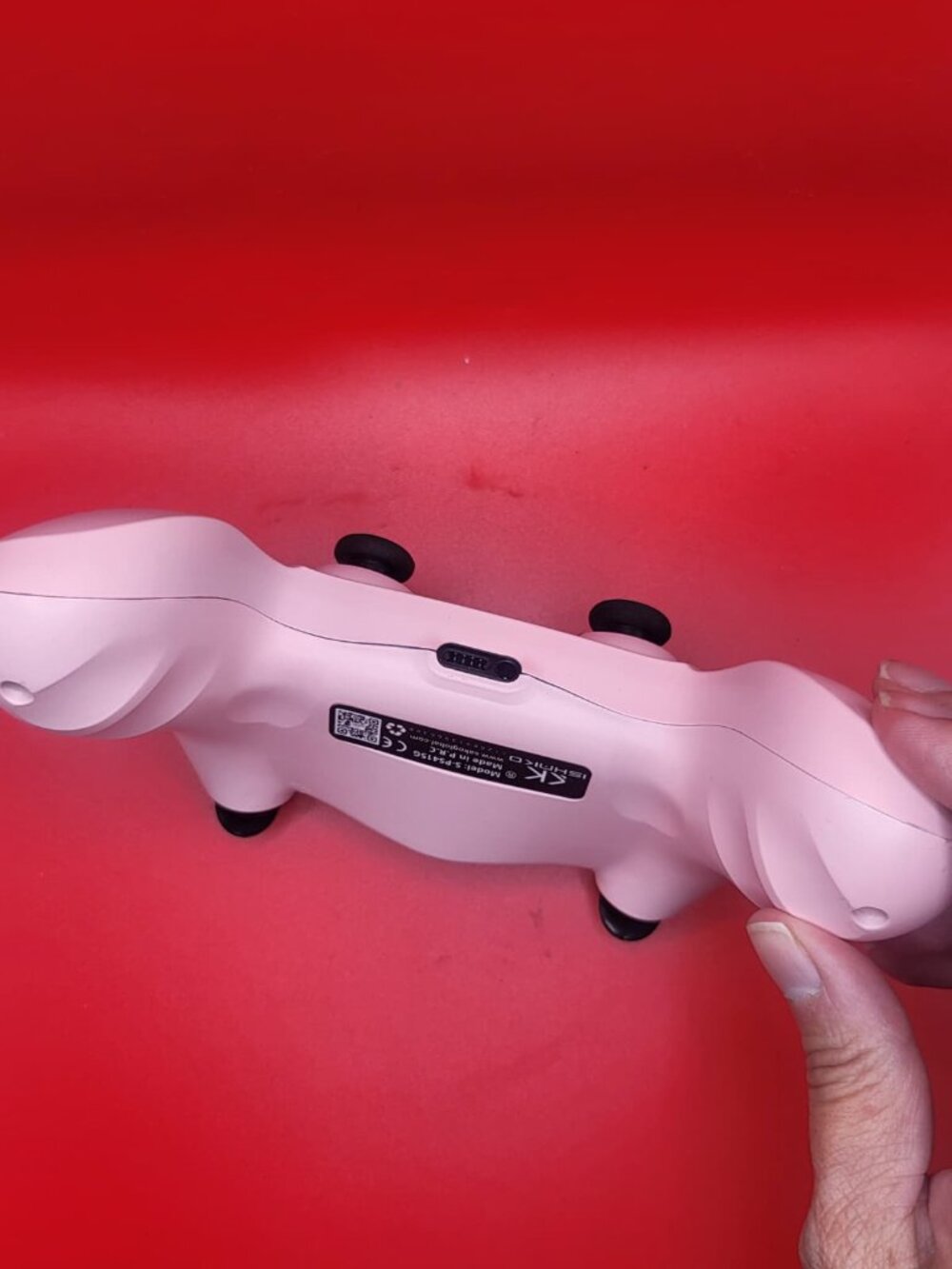 PS4 Wireless Game Controller - Picture 5 of 7